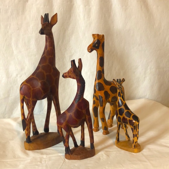 Giraffes hand carved Kenya Africa set of 4 hardwood standing 5” to 12” high - Picture 2 of 8